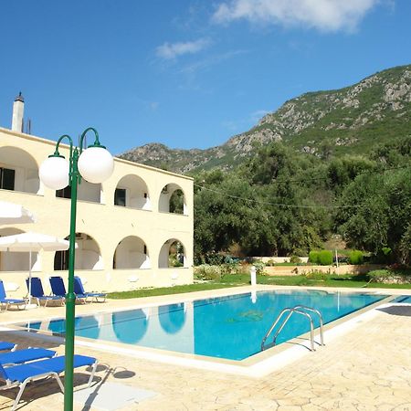 Prasoudopetra Aparthotel Ágios Matthaíos Buitenkant foto