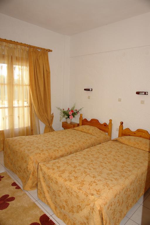 Prasoudopetra Aparthotel Ágios Matthaíos Buitenkant foto