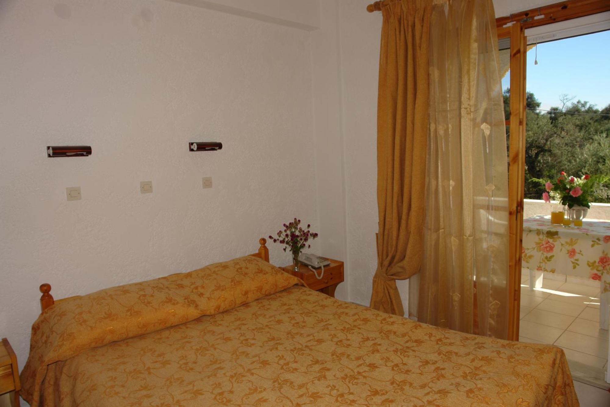 Prasoudopetra Aparthotel Ágios Matthaíos Kamer foto